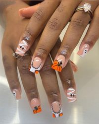 Ready to start off the spooky season with these nails!!!