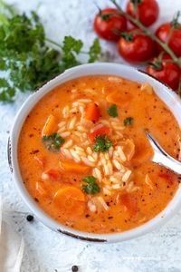 Tomatensuppe mit Reis selber machen - Meinestube