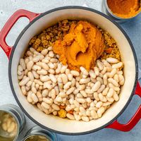 Homemade White Bean Pumpkin Chili | Healthy Fitness Meals