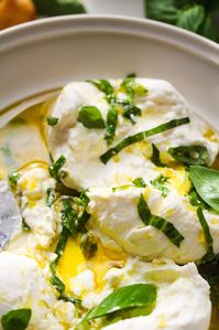 Lemon Basil Burrata With Garlic Toasts - Fetty's Food Blog