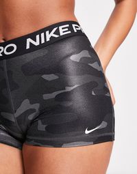 Shorts från Nike Training Träningen är igång Hög midja Elastiskt resårband i midjan Bodycon-passform