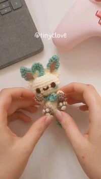 Leafeon amigurumi from pokemon! #crochet #amigurumi #pokemon #pokemoncrochet #pokemonamigurumi #leafeoncrochet #crochetpattern #amigurumipattern