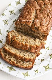 Apple-Zucchini Bread just seems so perfect for this time of year–early fall is when I'm inspired to bake apple-flavored things! This recipe not only has apples, but zucchini, too, which is great–yo...