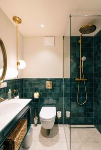 The Best Tile Color for a Small Bathroom 22