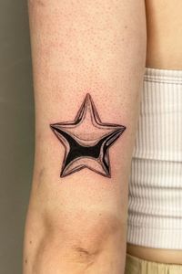 Discover the magic of star tattoo! These celestial ink designs symbolize dreams, hope, and the beauty of the night sky. Whether you prefer a single star or a constellation, star tattoos offer timeless allure and a personal touch to your body art. Find inspiration and create your own constellation of stars on your canvas! #startattoo #startattoodesigns #tattooart