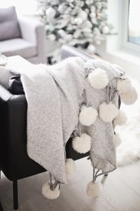 pom pom blanket