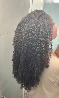 @chaleehc #longhair #curlyhairstyles #curlyhaircare #naturalhairstyles #naturalhaircare #curlyhaircare #blackgirlshairstyles #longcurlyhair #hairgoals #wetcurlwednesday #texturedhair #washday #length