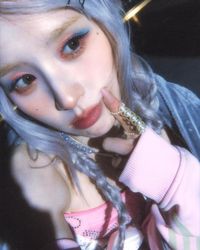 💌 . . tags : lq heejin loona korean cyber cybercore 200s ulzzang icon pink blue black beige orange yellow core office siren 90s vintage vibe baddie green sea nature soft coquette grunge profile core loona kpop cute aesthetic chuu jinsoul choerry vivi yves hyunjin kimlip kim lip yeojin hyeju gowon haseul nct orbit loonatic heart selfie selca car pretty pfp