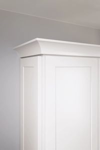 With sleek curvature, the Small Cove Crown Moulding adds the perfect finishing touch to many designs.