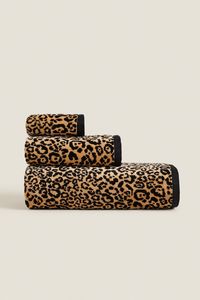 LEOPARD VELOUR BATH TOWEL