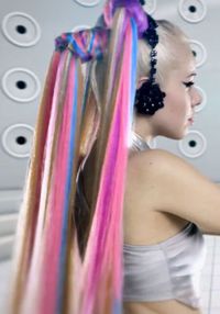 Kerli's hair in Zero Gravity  Music Video