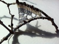 Tutorial - weaving on sticks from nature. Loom weaving on twigs and sticks using silk thread or yarn. How to weave for children and adults. Art weaving. Weaving without a loom or frame. #loomweaving #framelessweaving #weavingnature #weaving #natureweaving #kidscrafts #tutorial #crafttutorial by Ellie Beck Petalplum