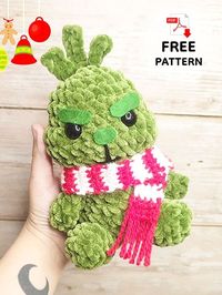 Everyone’s favorite Grinch character is here. Embroider the crochet grinch pattern step by step right now and get it ready for Christmas. I think there is no one who does not know the Grinch character. It first appeared in the Christmas story. Although he does not like the Christmas season, it has become a symbol of winter holidays and Christmas. You can now make this green, pot-bellied and pear-looking cute monster for free.