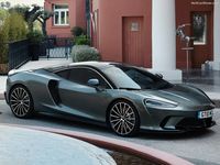 McLaren GT (2020)