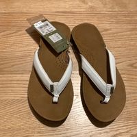 Reef Flip Flops White/Tan Size 5