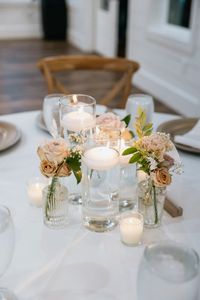 Candle trio with Bud vases