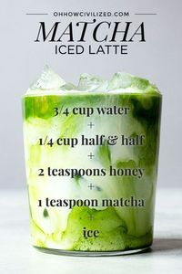 Iced Matcha Green Tea Latte #tealatte #matchalatte #matcha #icedmatcha #icedmatchalatte