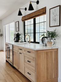 #whiteoakkitchen #customkitchen #amishmade #okawvalleywoodworking #modernhomedesign