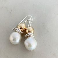 Just love these 💛 #luoneearrings #luone #luonejewellery #yellowgold #sterlingsilver #pearls #earrings #pearlearrings #twotone #portfairy #online