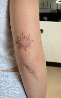 #tattoosforwomen #suntattoo