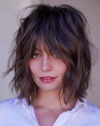 36 Shaggy Bob with Bangs Haircut Ideas for The Modern, Retro Girl