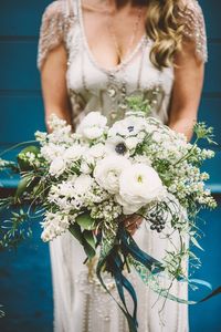 white winter bouquet | McKenzie Powell Floral & Event Design | Kim Smith-Miller Photography |