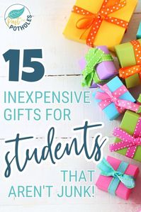 Find great student gift ideas that are cheap but good quality. These gifts can be used for class activities - art, problem solving, writing... Save money and buy quick, last minute gifts for any special occasion in your elementary classroom. Great for any holiday, all students can be included no matter what they celebrate. Check out this awesome list of easy gifts for elementary students.