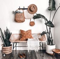 Love for this decor setting 😍   #interiormusthaves #interiorlovers #decorlovers #decoratinggoals #trendydecor #decortrends #homedecoration #homeinspiration #loveinterior #decorcrushing #decorideas #interiorinspiration #decorhome #decorinspo #interiorinspo #decoratingideas #homedecorating #decoratie #decorinspiration #makehomematter #inmydomaine #thelightofdecor #decorcircle #homedecorinspiration #interiorstruly