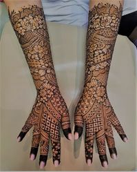 8 Indian Mehndi Designs for Hands That Will Make You Look Your Bridal Best!