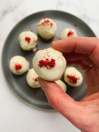 No-Bake Strawberry Shortcake Truffles (Gluten Free) - Kathleen Ashmore