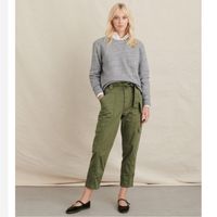 Alex Mill Expedition Pant In Olive Green / Army Green, Cotton/Spandex Blend, High Rise With Zipper Fly And Tie Waist, Cargo Pockets, Cropped Inseam, Adjustable Cuffs. In Nwt Condition. Offers Welcome! Approximate Measurements Waist 15” Rise 12” Inseam 26”