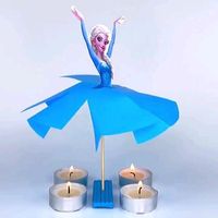 Esta bailarina se mueve gracias a las corrientes de aire caliente generadas por velas