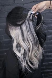 Platinum gray gives a breathtaking contrast to jet-black hair. I’ll be honest: it’s not the easiest style to maintain but just look at how fabulous it looks. @haircode_iris