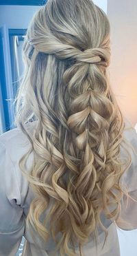 textured half up half down, braid half up, prom hairstyles 2022, prom hairstyle, prom hairstyle down, hair down prom hairstyle, prom upstyles, half up half down prom, glam hollywood hairstyle, messy updo prom, prom updo, best prom hairstyles, ponytail prom hairstyle