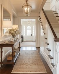 37 Cozy Modern Farmhouse Hallway Design Ideas