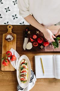 Caprese salad. Homegrown veggies thanks to @NaturesCare #sponsored