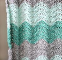 crochet feather and fan baby blanket - free crochet pattern