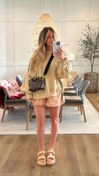 The perfect spring outfit, I love the boxer short outfit trend!! This cute boxer short outfit for spring is my new go-to everyday casual outfit & mom shorts outfit! I'll be wearing this spring to summer transition outfit on repeat! Get these exact pieces here & get your mom summer outfits ready!