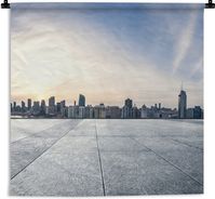 Een indrukwekkende weergave van een terras met marmeren vloertegels. Het terras biedt uitzicht op de enorme wereldstad Shanghai in Azië. Productinformatie 98.9% van onze klanten is positief over 1001Tapestries!Gemaakt van stevig en duurzaam materiaalLeuk om aan je muur te hebbenIdeaal om je interieur van extra sfeer te voorzienScherpe afdruk met heldere kleurenInclusief ophangroede Ook op zoek naar een leuke manier om jouw woonkamer of slaapkamer te personaliseren? Ben je ook toe aan een vrolijk