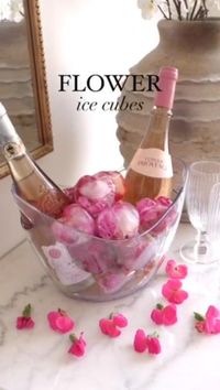 Flower Ice Cubes 🌸 perfect idea for hosting a Galentine’s Day party, Mother’s Day brunch, Bridal Shower! This is a great idea to reuse flowers that are starting to wilt, and to create a beautiful tablescape! Use any flowers you love, fruits, or even just greenery Click the link to shop everything we used!