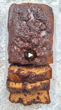 12M views · 213K reactions | RECIPE BELOW 👇🏽 
🍌 FLOURLESS BANANA BREAD 🍌

There are no words for this recipe apart from 

✅ 4 ingredients 
✅ No flour
✅ No sugar 

Enjoy!

DB x

INGREDIENTS 

▪️3 ripe bananas, mashed 
▪️1 cup drippy peanut butter 
▪️2 eggs 
▪️1 tsp baking powder 
Chopped chocolate (optional) 

METHOD 

▪️Preheat oven 180c
▪️In a large bowl mix together all the ingredients. 
▪️Pour mixture into a prepared loaf tin
▪️Top with chocolate (optional)
▪️Bake for 50-55 minutes 

#bananabread #chocolate #healthyrecipes #easyrecipes #recipe #healthysnacks #quickrecipes | DoctorBowl | altego_music · TASTE x DREAMS (Altégo Mix)