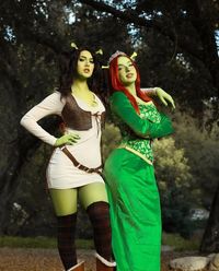 It's Not Easy Being Green. 💚👑👹 @candylion.cos as Fem. Shrek @missbrisolo as Princess Fiona #HappyStPatricksDay #StPatricksDay #Shrek #Shrek2 #ShrekTheThird #ShrekForeverAfter #MikeMyers #CameronDiaz #PussInBoots #ShrekMemes #Dreamworks #FionaCosplay #ShrekCosplay #DreamWorksCosplay #CosplayersOfInstagram #CosplayersOfIG #Cosplayers #Cosplay #PinUp #Bodypaint #SFXMakeUp #Green #Ogre #Princess