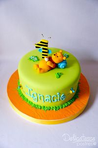 Baby Winnie Pooh by Delicatesse Postres, via Flickr