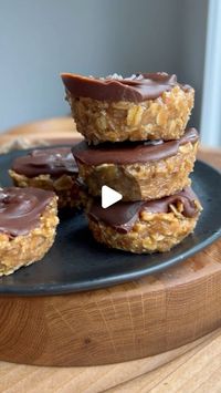 Stella Drivas 🇬🇷🇺🇸 on Instagram: "These 6 INGREDIENT NO BAKE PEANUT BUTTER OAT CUPS are a family and reader favorite. They always disappear in 24 hours in my house #vegan

Full recipe is on my site: HungryHappens.Net

Καλή Όρεξη 🇬🇷
💙Stella"