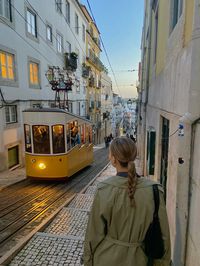 #lisboa #portugal #girlstrip #trenchcoat #cozy #spring #building #city #citylife #lisbon #aesthetic