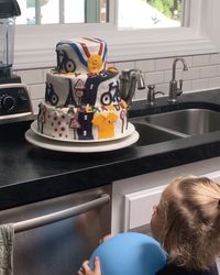 Marie-Charlotte Wood Joly on Instagram: “Lucas presents: his brother’s ‘ Le Tour de France ‘ birthday cake. 🚴🏆🏅💛 🇫🇷 Me - “OMG” Lucas - “how cool, it spins!” 😅 yes, the cake…”