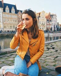 1,584 vind-ik-leuks, 45 reacties - Luna Beeckman (@lunabeeckman) op Instagram: 'Strawberry champagne all night, lucky for you that's what I like #sun #Gent'