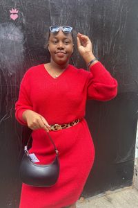 She's red hot!
The Rosalind Sweater Dress paired with the Idora Belt from FRNCH is giving glamour! Add to the chicness with a black bag & a fabulous pair of black sunnies!
This look is available on our online shop!
& follow us on Instagram @queenofheartsandmodernlove