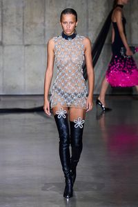 David Koma Spring 2024 Ready-to-Wear
https://www.vogue.com/fashion-shows/spring-2024-ready-to-wear/david-koma/slideshow/collection#35