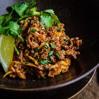 This Australian old fashioned Curried Mince recipe is a family favorite. Simple, healthy, low in carbs and ready in under 30 minutes.